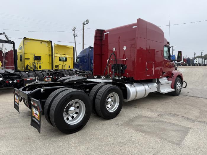 2022 Peterbilt 579-33