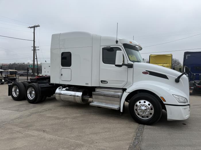 2022 Peterbilt 579-27