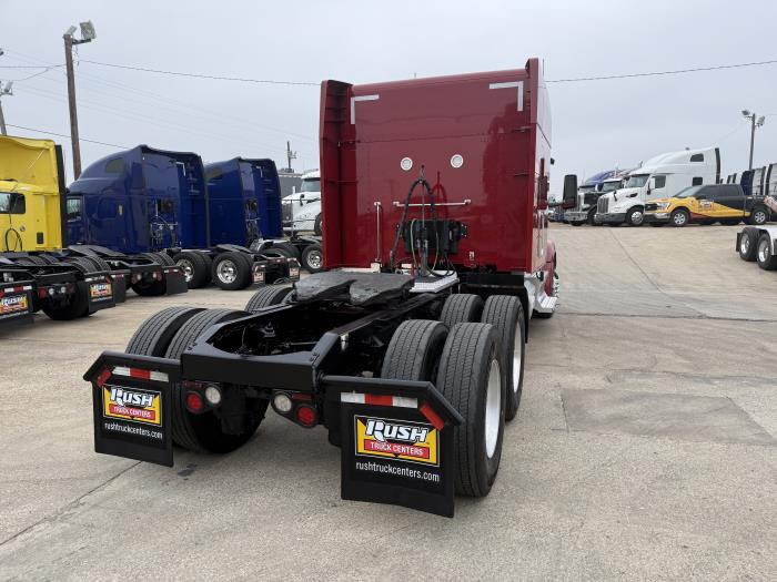 2022 Peterbilt 579-35
