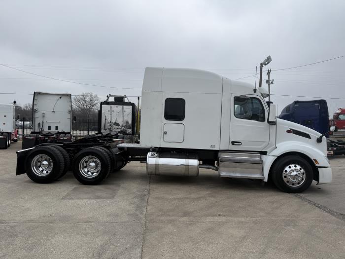 2022 Peterbilt 579-3