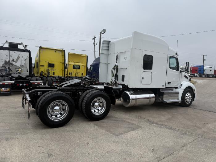 2022 Peterbilt 579-33