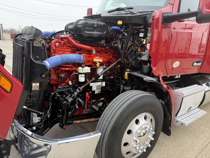 2022 Peterbilt 579-4