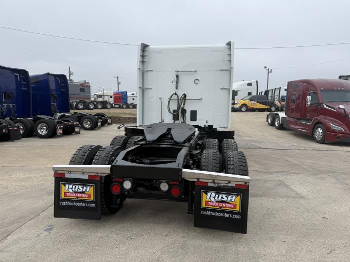 2022 Peterbilt 579-37