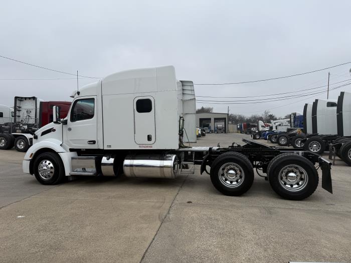 2022 Peterbilt 579-43