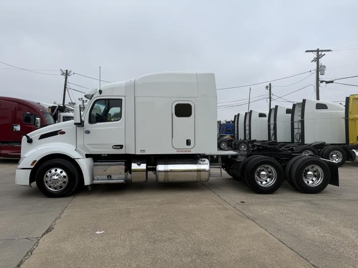 2022 Peterbilt 579-4