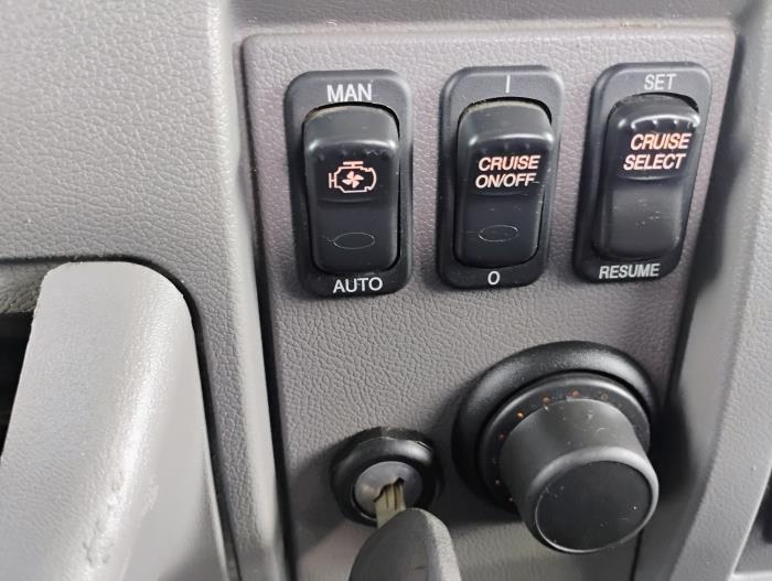 2020 Peterbilt 348-6