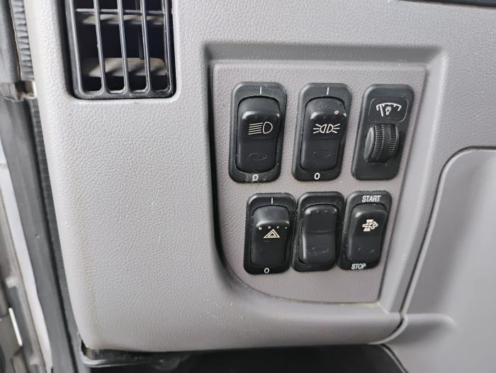 2020 Peterbilt 348-7