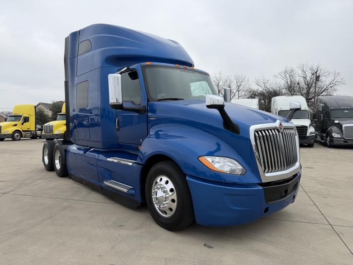 2022 International LT625-3