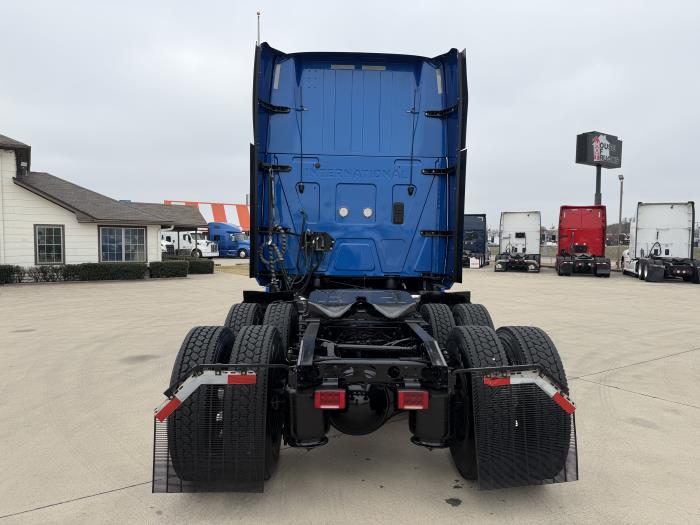 2022 International LT625-6