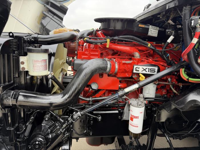 2022 International LT625-10