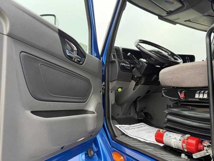 2022 International LT625-15