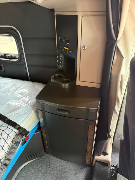 2026 Peterbilt 589-19