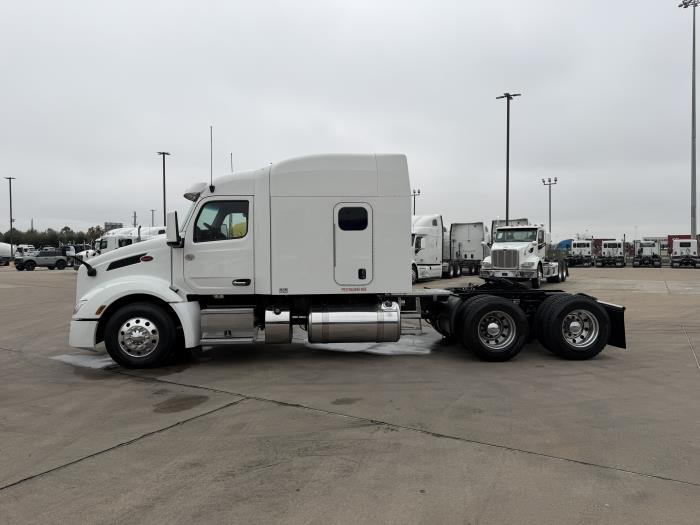 2022 Peterbilt 579-2