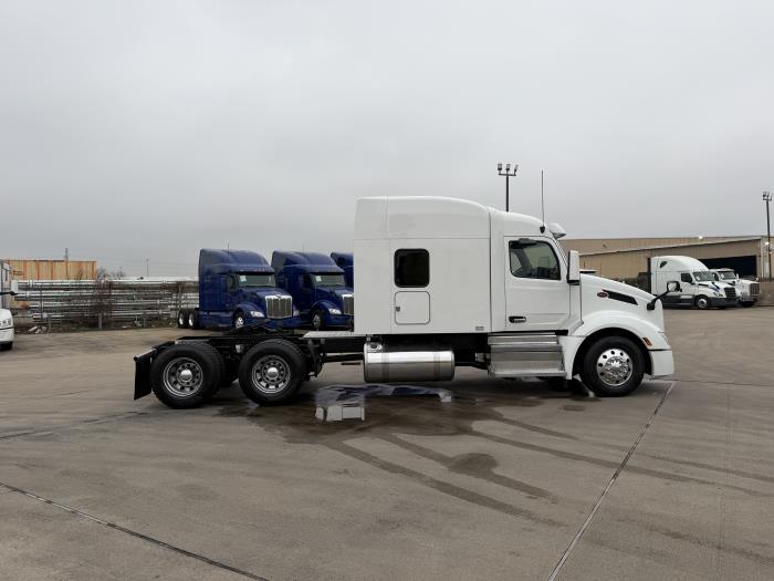 2022 Peterbilt 579-6