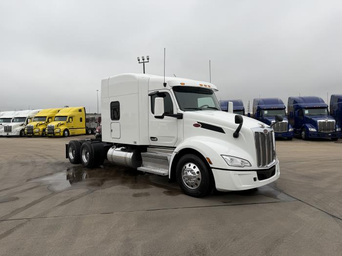 2022 Peterbilt 579-7