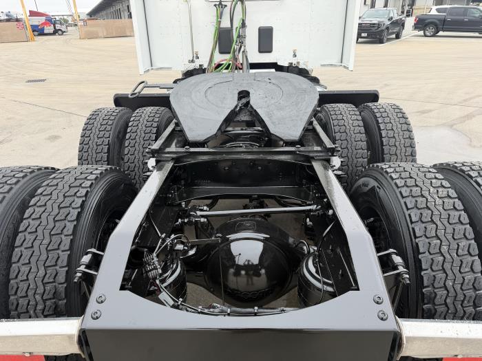 2022 Peterbilt 579-13