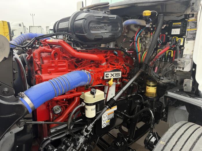 2022 Peterbilt 579-16