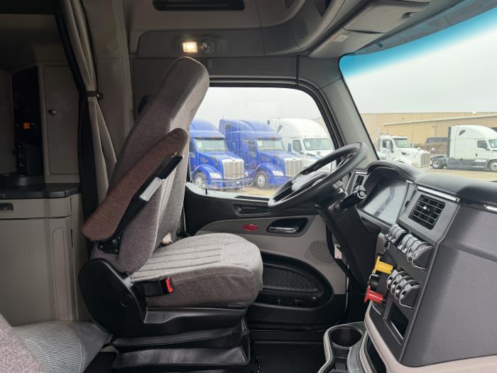 2022 Peterbilt 579-23