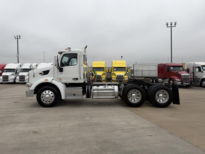 2020 Peterbilt 567-2