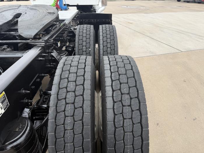 2020 Peterbilt 567-11