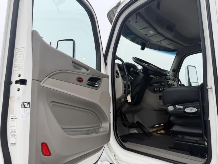 2020 Peterbilt 567-24