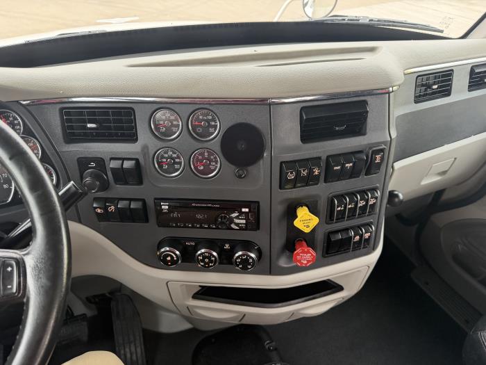 2020 Peterbilt 567-29