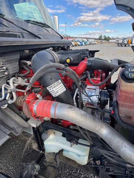 2022 International LT625-10