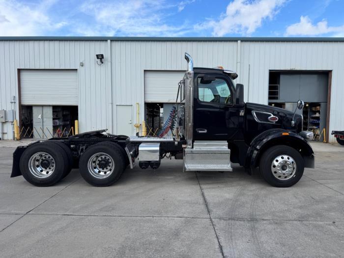2022 Peterbilt 567-4