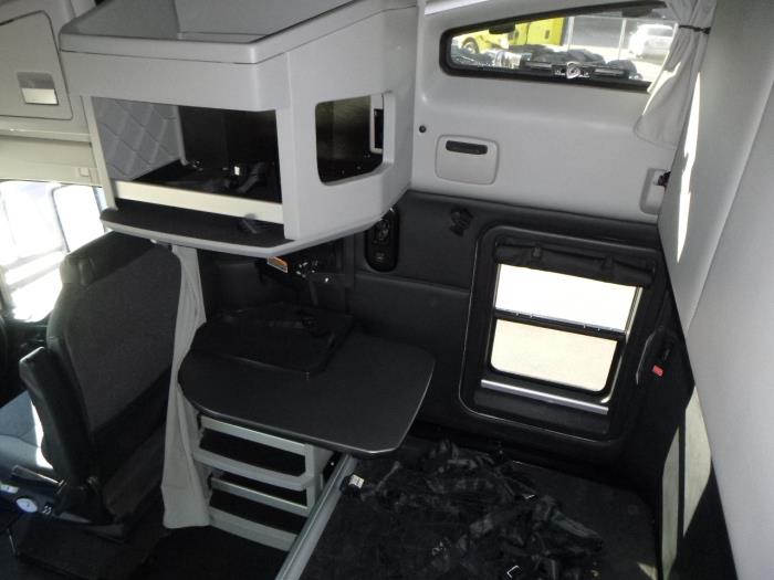 2022 Kenworth T680-14