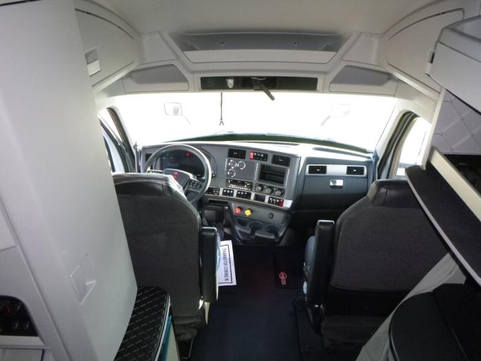 2022 Kenworth T680-18