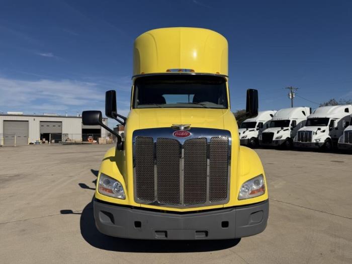 2021 Peterbilt 579-3