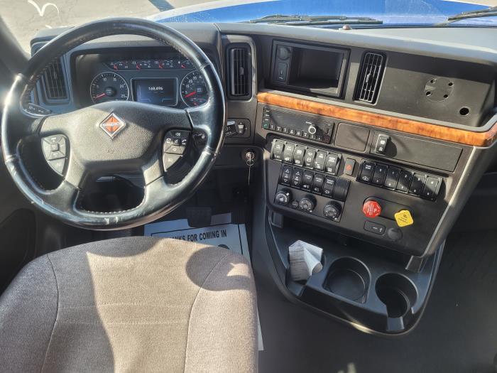 2022 International LT625-11