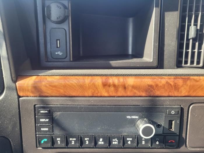 2022 International LT625-17