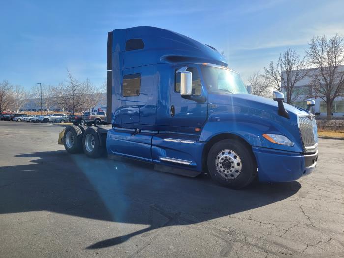 2022 International LT625-3