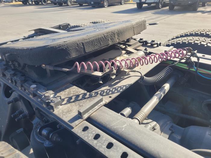 2022 International LT625-5