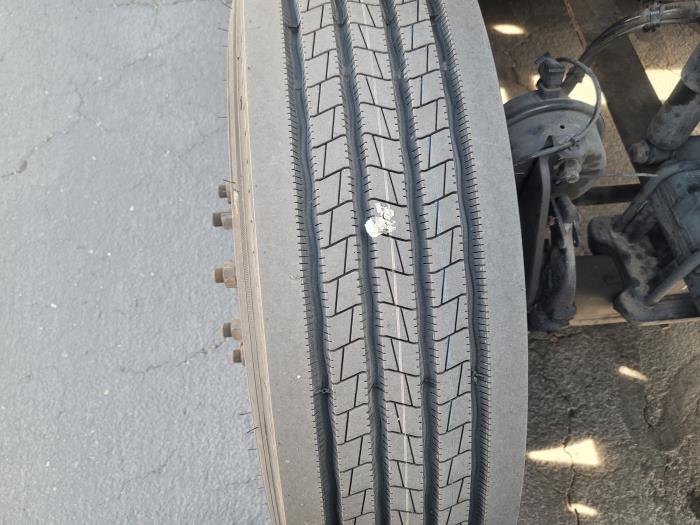 2022 International LT625-8