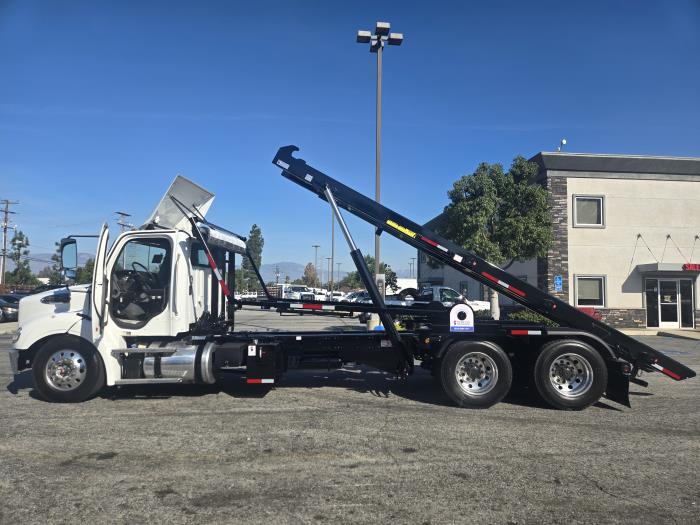 2023 Freightliner Business Class M2 112-9