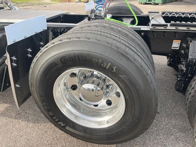 2026 Peterbilt 567-10