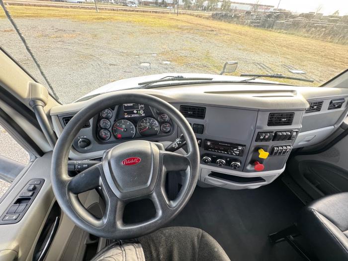 2020 Peterbilt 579-20
