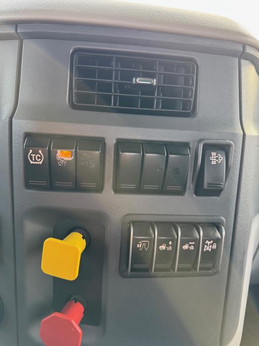 2020 Peterbilt 579-22