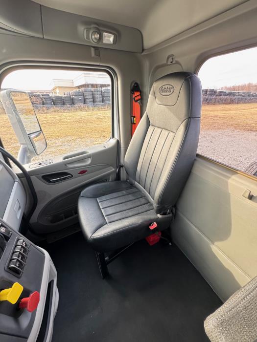 2020 Peterbilt 579-23