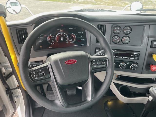 2026 Peterbilt 567-10