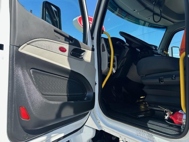 2026 Peterbilt 567-9