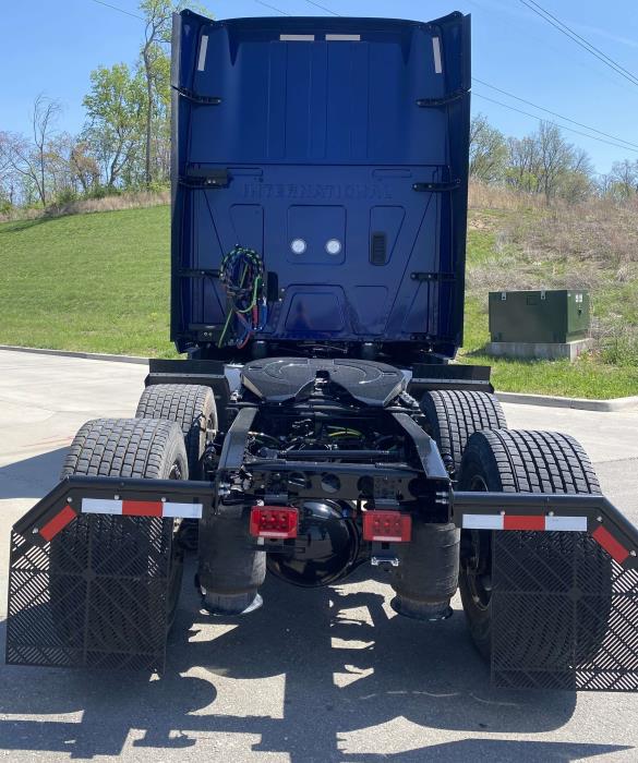 2025 International LT625-4