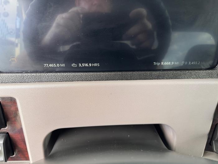 2023 Peterbilt 389-13