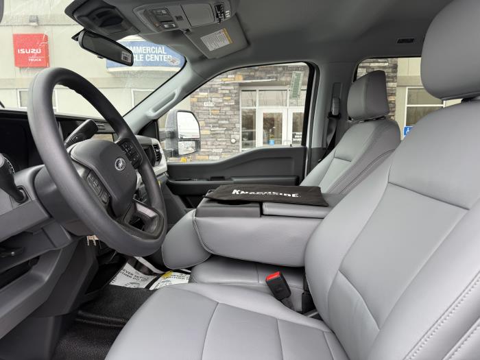 2025 Ford F-550-27