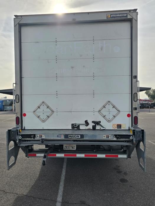 2020 Peterbilt 337-3