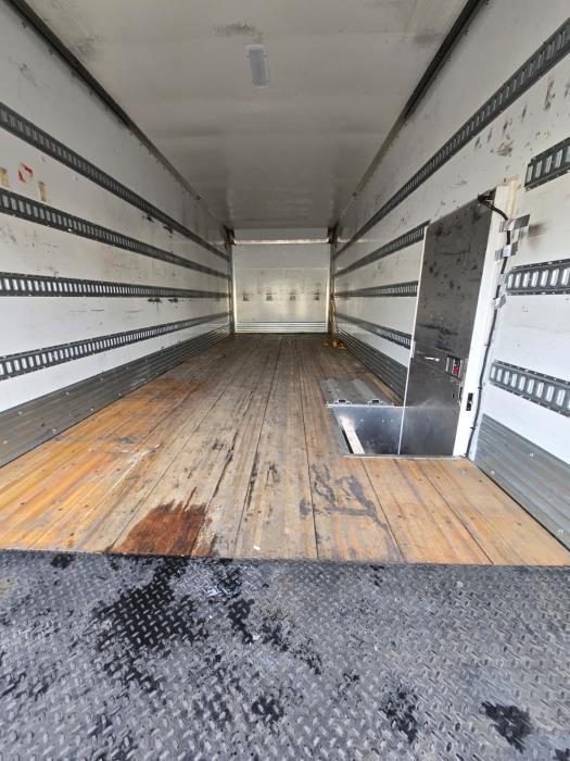 2020 Peterbilt 337-4