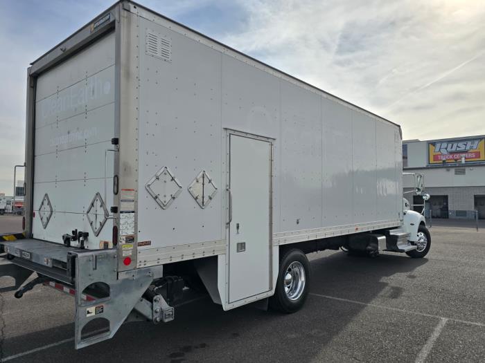 2020 Peterbilt 337-5