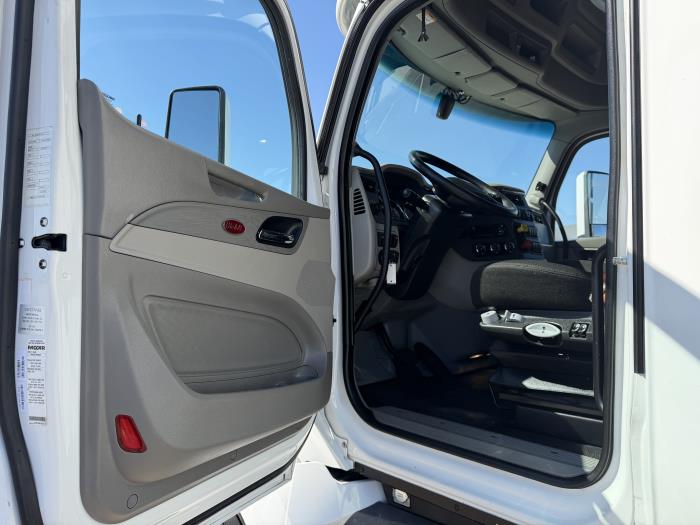 2021 Peterbilt 579-24